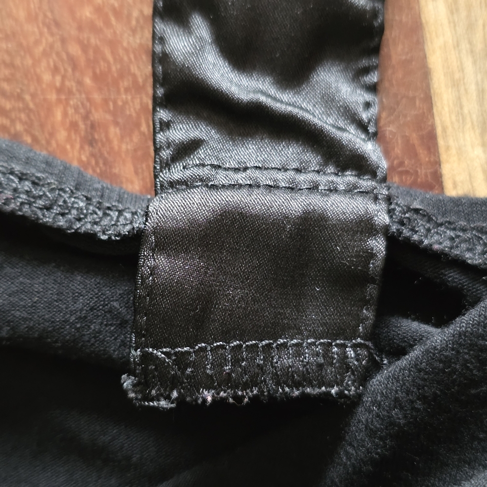 Le Chateau Black Sleeveless Sweatheart Neck Top, Silver Beaded Accents,Size XL - Picture 11 of 12